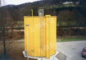 Dry gas holder